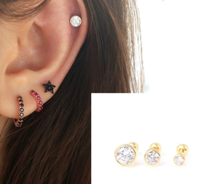 Buy quality 20k Gold Exclusive Round Shape Design Earring in Ahmedabad